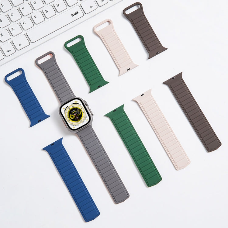 For Apple Watch SE 2022 44mm Loop Magnetic Silicone Watch Band(Black White) - Watch Bands by PMC Jewellery | Online Shopping South Africa | PMC Jewellery